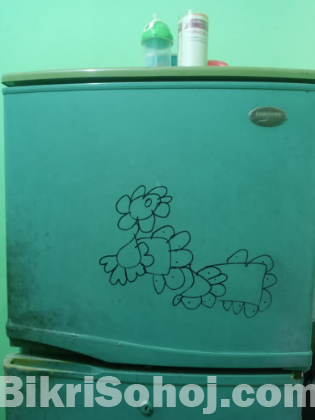 ফ্রিজ